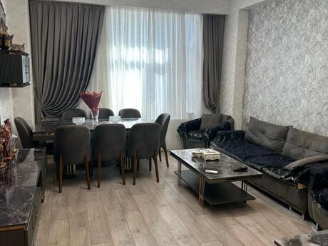 4 otaqlı yeni tikili - Ağ şəhər q. - 141 m²