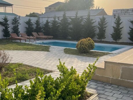 6 otaqlı həyət evi/bağ evi - Mərdəkan q. - 335 m²