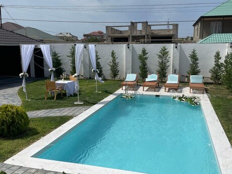 6 otaqlı həyət evi/bağ evi - Mərdəkan q. - 335 m²
