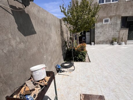 6 otaqlı həyət evi/bağ evi - Binə q. - 230 m²