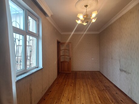 3 otaqlı həyət evi/bağ evi - İnşaatçılar m. - 110 m²