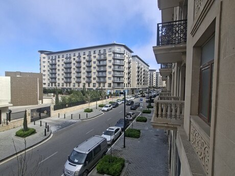 4 otaqlı yeni tikili - Ağ şəhər q. - 140 m²