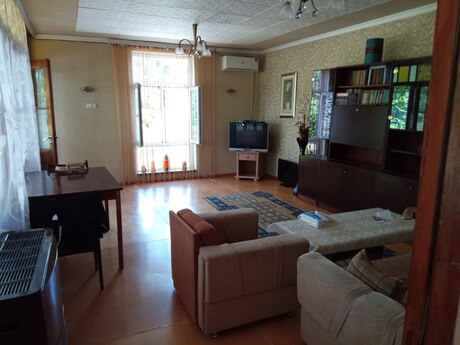 3 otaqlı həyət evi/bağ evi - Şəki - 85 m²