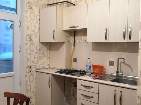 1 otaqlı yeni tikili - Yeni Günəşli q. - 42 m²