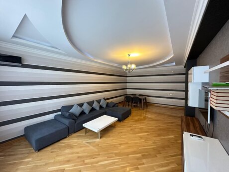 3 otaqlı yeni tikili - Şah İsmayıl Xətai m. - 160 m²