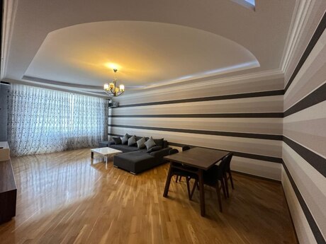 3 otaqlı yeni tikili - Şah İsmayıl Xətai m. - 160 m²