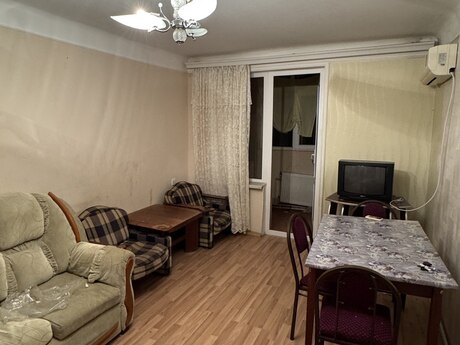 2 otaqlı köhnə tikili - Neftçilər m. - 40 m²