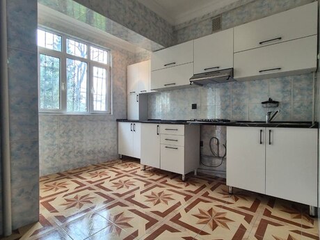 3 otaqlı köhnə tikili - Xətai r. - 90 m²