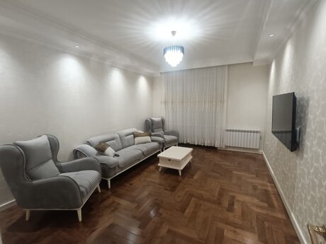 Elan №6072218 - Bakı, Şah İsmayıl Xətai m., 2 otaqlı, 90 m², 6/7 mərtəbə
