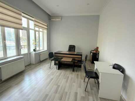 Elan №6072256 - Bakı, Gənclik m., 6 otaqlı, 260 m²