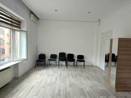 6 otaqlı ofis - Gənclik m. - 260 m²
