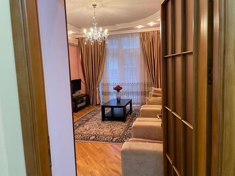2 otaqlı köhnə tikili - 28 May m. - 80 m²