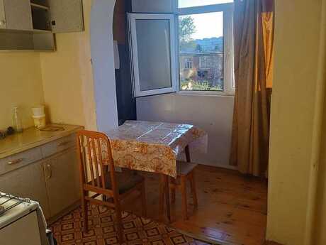 1 otaqlı köhnə tikili - 7-ci mikrorayon q. - 40 m²