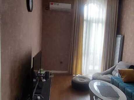 2 otaqlı köhnə tikili - Elmlər Akademiyası m. - 65 m²
