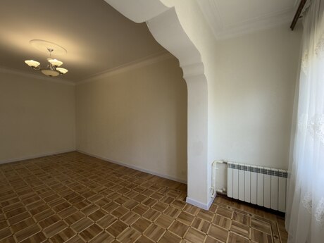 4 otaqlı köhnə tikili - Əhmədli m. - 108 m²