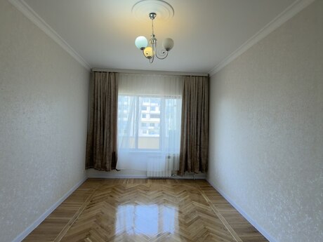 4 otaqlı köhnə tikili - Əhmədli m. - 108 m²