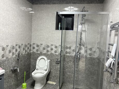 5 otaqlı həyət evi/bağ evi - Nardaran q. - 240 m²