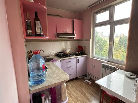 3 otaqlı köhnə tikili - Memar Əcəmi m. - 70 m²
