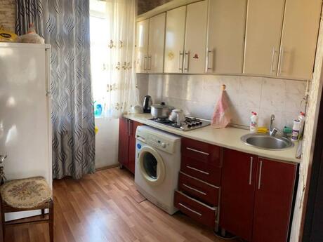 2 otaqlı köhnə tikili - Elmlər Akademiyası m. - 50 m²