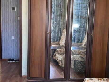 2 otaqlı köhnə tikili - Elmlər Akademiyası m. - 50 m²