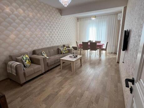 Объявление №6072401 - Баку, м. Низами, 2-комн., 77 м², 6/12 этаж