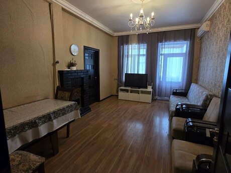Объявление №6072425 - Баку, м. Кара Караев, 3-комн., 70 м², 2/2 этаж