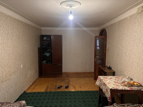 1 otaqlı köhnə tikili - Qara Qarayev m. - 32.3 m²