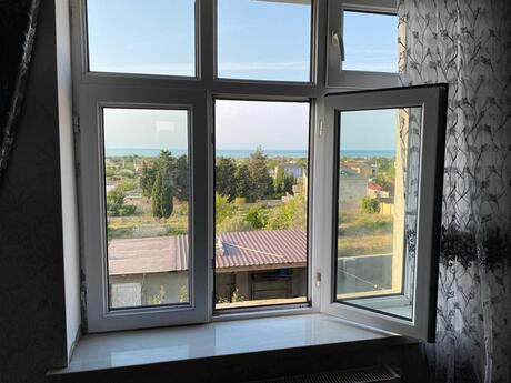 7 otaqlı həyət evi/bağ evi - Novxanı q. - 315 m²