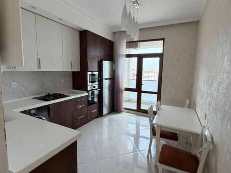 3-комн. новостройка - Ясамальский р. - 135 м²