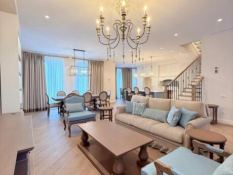 5 otaqlı həyət evi/bağ evi - Sea Breeze q. - 240 m²