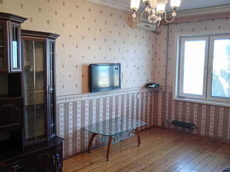 2 otaqlı köhnə tikili - Köhnə Günəşli q. - 70 m²