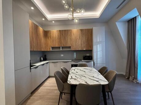3 otaqlı yeni tikili - Ağ şəhər q. - 125 m²