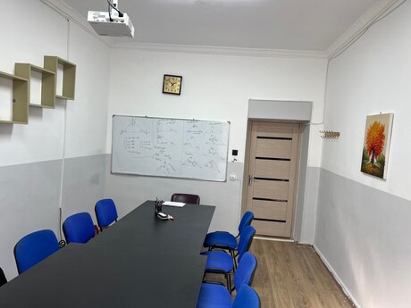 3 otaqlı ofis - Elmlər Akademiyası m. - 80 m²