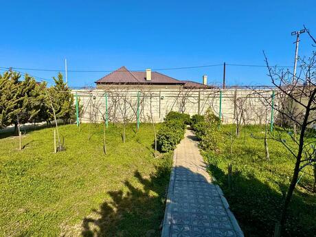 5 otaqlı həyət evi/bağ evi - Pirşağı q. - 240 m²
