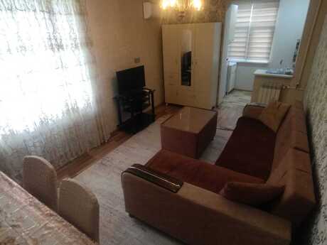 2 otaqlı köhnə tikili - İnşaatçılar m. - 50 m²