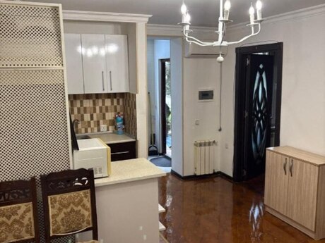 Объявление №6072719 - Баку, м. Иншаатчылар, 2-комн., 40 м², 1/5 этаж