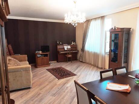 4-комн. вторичка - Насиминский  р. - 130 м²