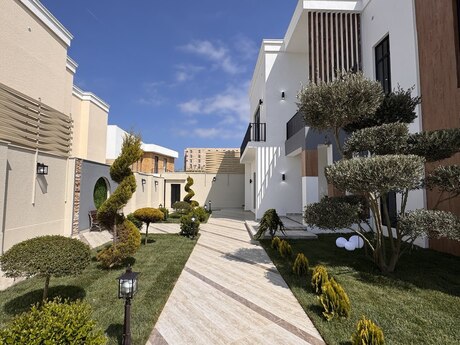 5 otaqlı həyət evi/bağ evi - Mərdəkan q. - 330 m²