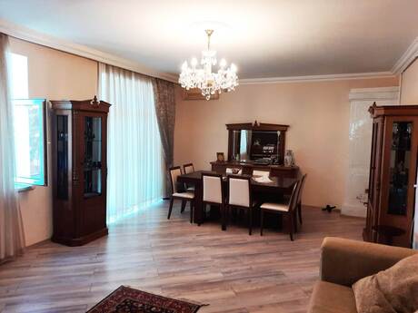 4 otaqlı köhnə tikili - Nəsimi r. - 130 m²