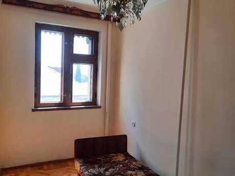 3 otaqlı köhnə tikili - Əhmədli m. - 80 m²