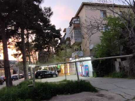 2 otaqlı köhnə tikili - Bakıxanov q. - 45 m²