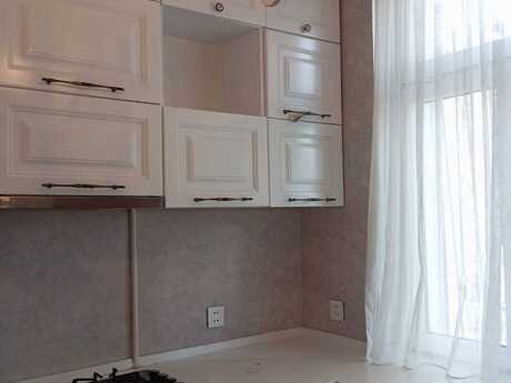 2 otaqlı köhnə tikili - 28 May m. - 60 m²