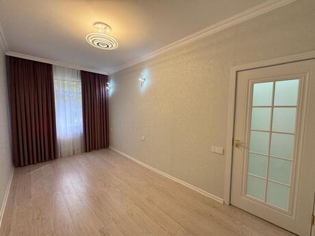 2 otaqlı köhnə tikili - Azadlıq Prospekti m. - 53 m²