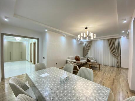 3 otaqlı yeni tikili - 8 Noyabr m. - 148 m²