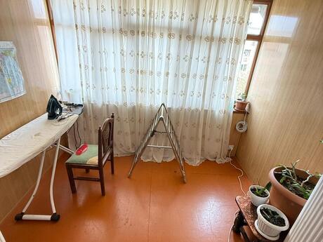 4 otaqlı köhnə tikili - Neftçilər m. - 90 m²