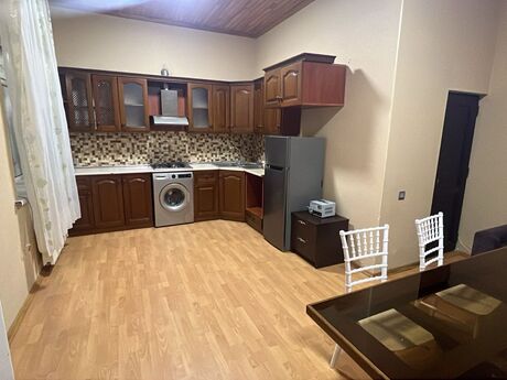 2 otaqlı həyət evi/bağ evi - Biləcəri q. - 80 m²
