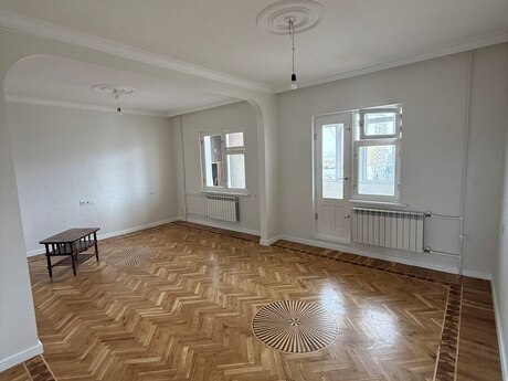 4 otaqlı köhnə tikili - Xalqlar Dostluğu m. - 110 m²