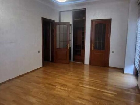 3 otaqlı ofis - Gənclik m. - 157 m²
