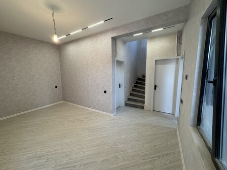 4 otaqlı həyət evi/bağ evi - Keşlə q. - 120 m²