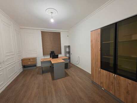 3 otaqlı ofis - Nəsimi r. - 80 m²